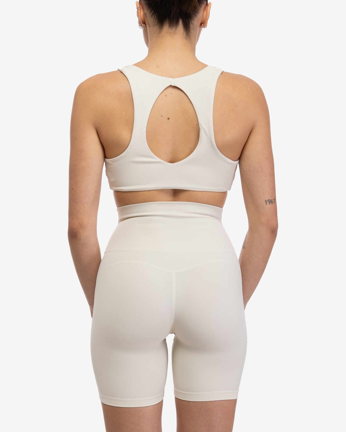 SHORTS MID ESSENZIALI